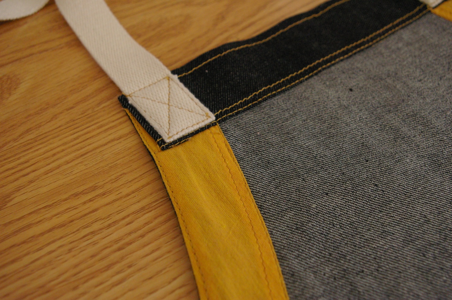 Apron, strap